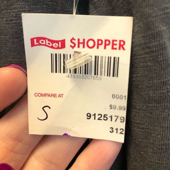 Sonoma medium gray women’s long sleeve top with embroidered flower, size small - Picture 7 of 7